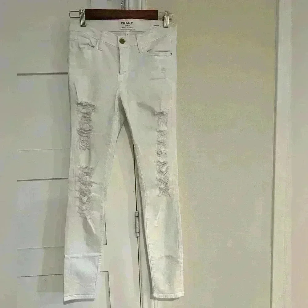 FRAME Denim- White Distressed Denim Skinny Jeans- Le Skinny De Jeanne- Size 27
